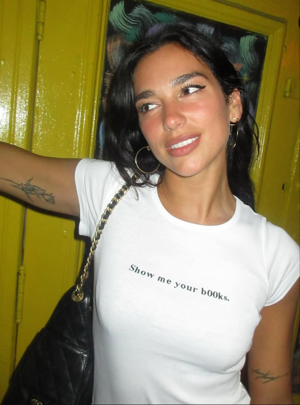 Show me your b00ks Tee